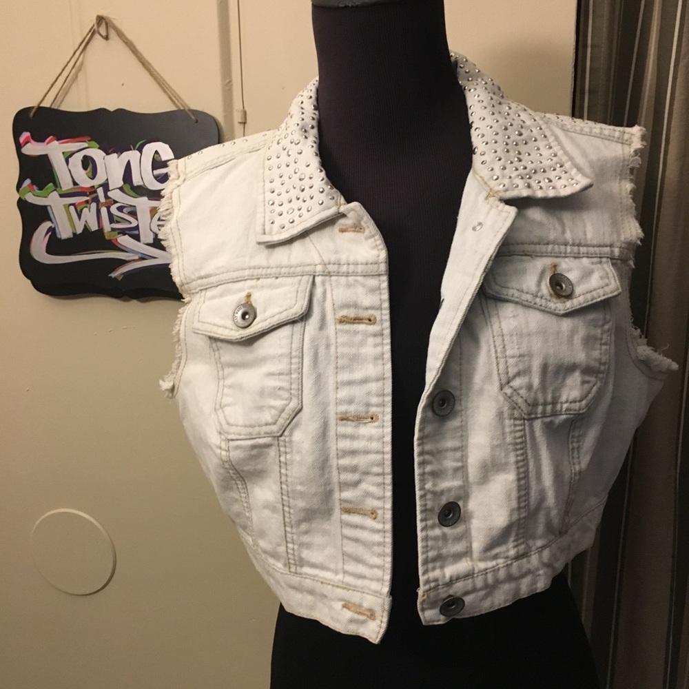 Studded denim crop jacket.